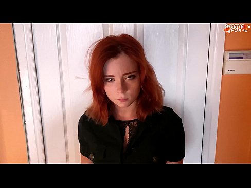 ❤️ Ghearr Garda Slándála Pionós ar Bhean Réidh as Siopadóireacht - Cum I mBéil ️❌ Porn bhaile linn