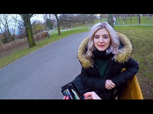 ❤️ Shlogtar cum te strainséir ar airgead - blowjob sa pháirc le Eva Elfie ️❌ Porn bhaile linn